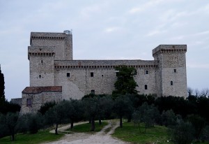 Quasi notte, il castello e spento, per risparmiare energia