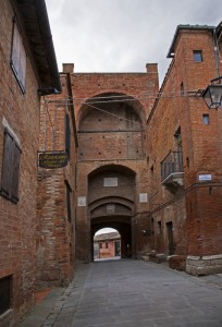 Porta Senese di Lucignano