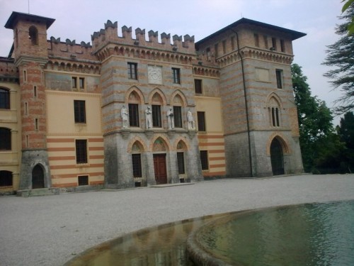 Vito d'Asio - "Facciata" del Castello Cecconi