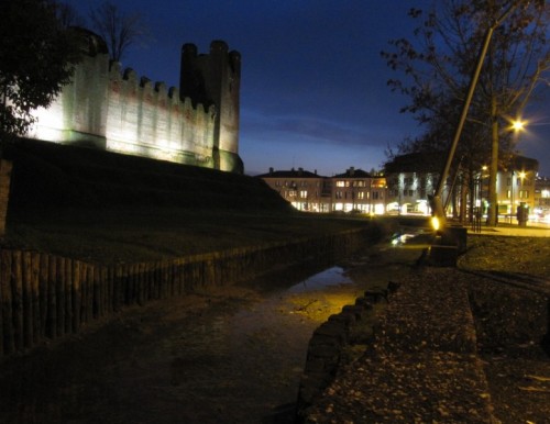 Castelfranco Veneto - Pollo alla Castellana. Castelfranco Veneto - Pollo alla Castellana.