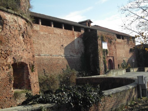 Casale Monferrato - Ingresso e mura....