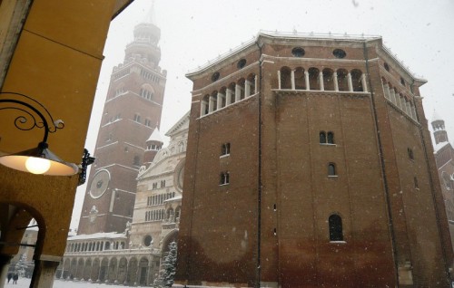 Cremona - neve in piazza del Comune