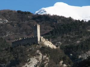 Castello di Drena con la neve