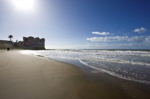 Dalla spiaggia… in fondo il castello