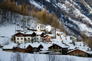 Vista da vicino.. si notano gli affreschi!