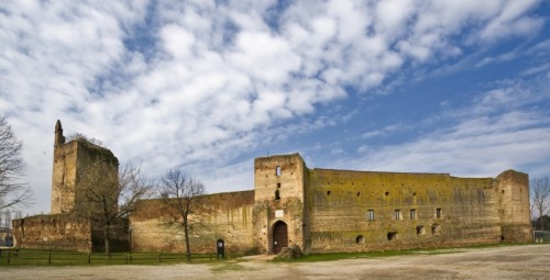 Castel d'Ario - Un castello ..a braccia aperte
