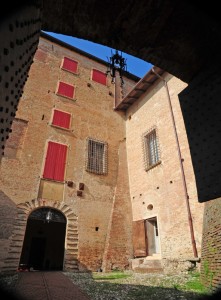 OLTRE LA PORTA … UNA PORTA