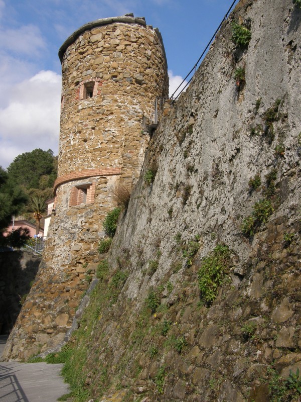 ''la torre del castello di Riomaggiore'' - Riomaggiore