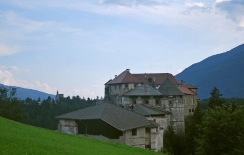 Rodengo - castel Rodengo, ma come hanno fatto a costruirti laggiù? Rodengo - castel Rodengo, ma come hanno fatto a costruirti laggiù?