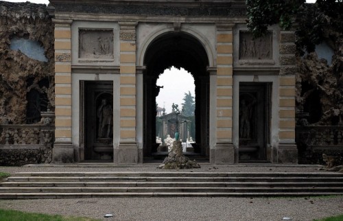 Lainate - Entrata Villa Litta vista dal "cannocchiale"
