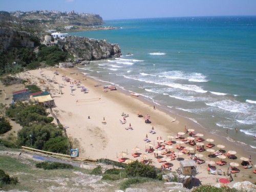 Peschici - ..in alto c'è Peschici, ma giù c'è Zaiana.. Peschici - ..in alto c'è Peschici, ma giù c'è Zaiana..