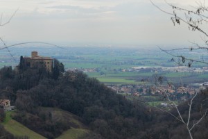 Bianello veglia su Quattro Castella