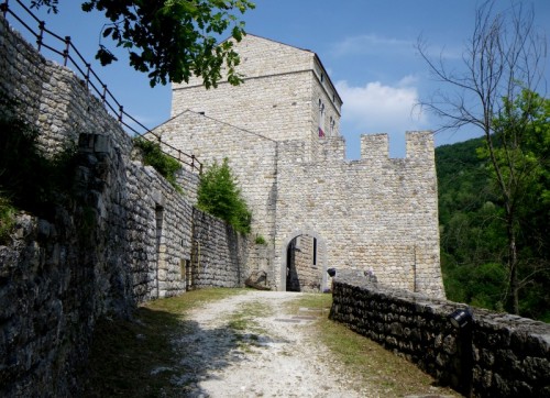 Ragogna - ingresso al castello