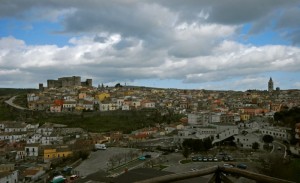 mi affaccio sul balcone del convento per ammirare Melfi