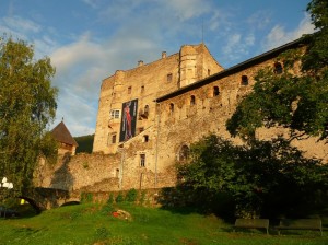 castel Pergine, fine estate di sera