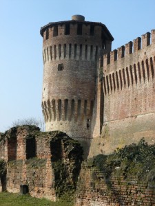 Oltre le mura diroccate