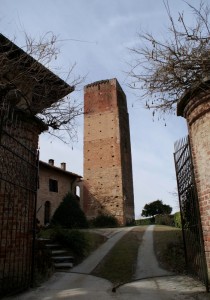 Torre Medievale a Mondonio