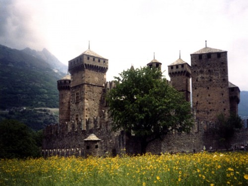 Aosta - IL CASTELLO DI FENIS Aosta - IL CASTELLO DI FENIS