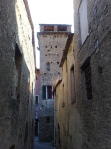 Torre in mezzo al paese