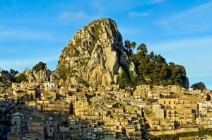 Caltabellotta e la sua rocca