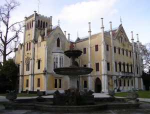 Il castello e la fontana