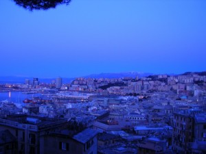 Genova: le prime luci dell’alba sulla città vecchia…….