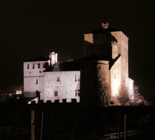 Saint-Pierre - Sarriod de la Tour by night