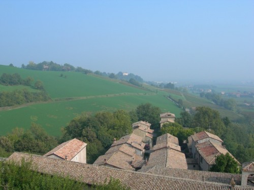 Langhirano - Il borgo del castello di Torrechiara