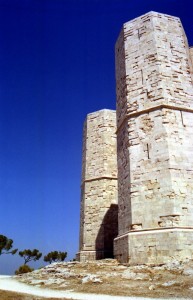 Castel del Monte : un esempio di architettura