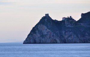 Sant’Alessio Siculo, torre e castello!