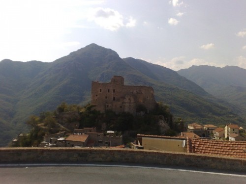 Castelvecchio di Rocca Barbena - Castello dei Marchesi Clavesana