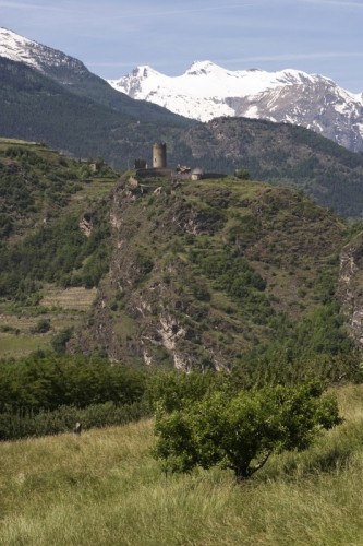 Villeneuve - Chatel Argent da lontano....