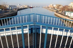 Soggettiva dal ponte apribile di Fiumicino