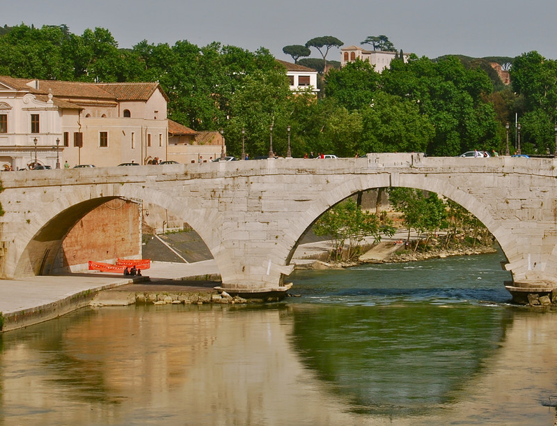 ''Il ponte sull’isola'' - Roma