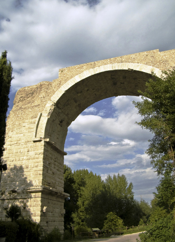 ''I resti del Ponte di Augusto'' - Narni