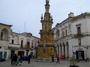 Guglia dell’Immacolata e Portici Bianchi