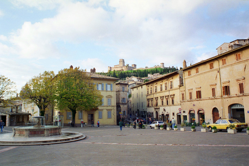 ''Piazza S.Chiara'' - Assisi