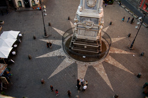 Napoli: piazza San Domenico Maggiore