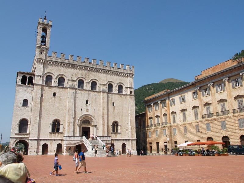 ''PLATEA MAGNA COMUNIS'' - Gubbio