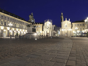 Piazza del Cavallo di bronzo  (SAN CARLO)