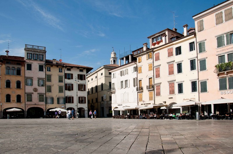 ''colori in Piazza Matteotti'' - Udine