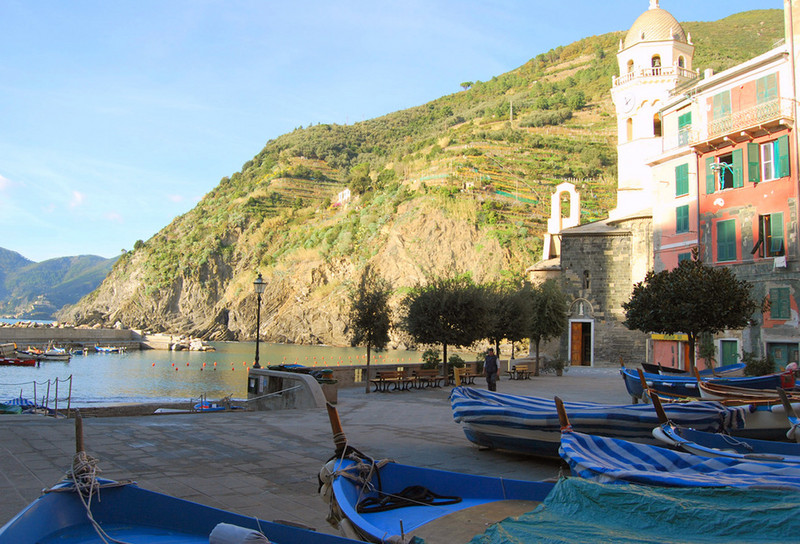''la piazzetta del piccolo borgo'' - Vernazza