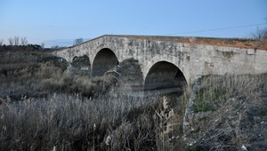 Ponte romano sul torrente Carapelle