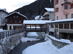 Altri tempi: ponte in legno sul Frodolfo