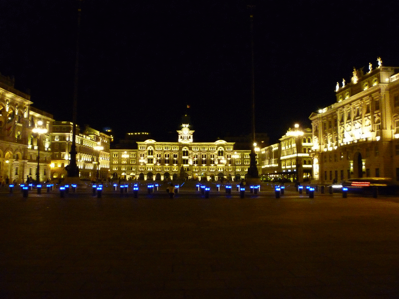 ''notte in piazza unità d’italia'' - Trieste