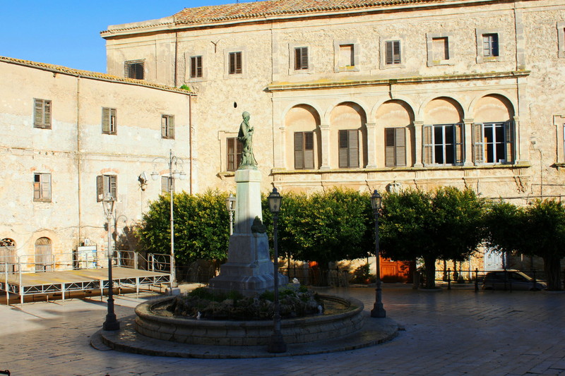 ''Piazza Madre'' - Aragona