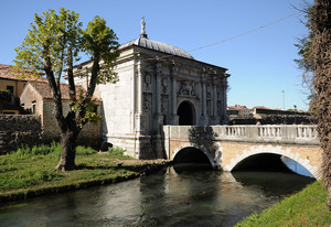 Il Ponte della Porta S. Tomaso