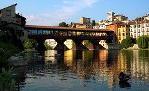 Sul Ponte di Bassano ci darem la mano ed un bacin d’amor…