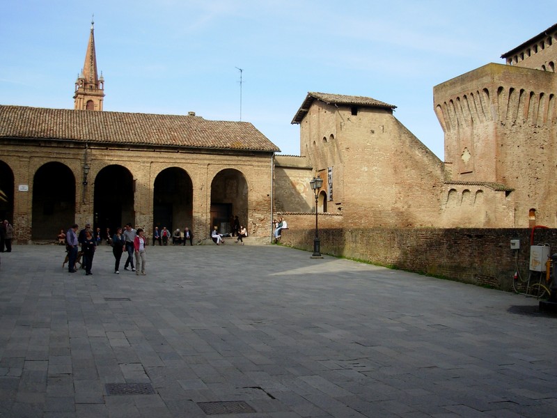 ''Piazza dei Contrari'' - Vignola