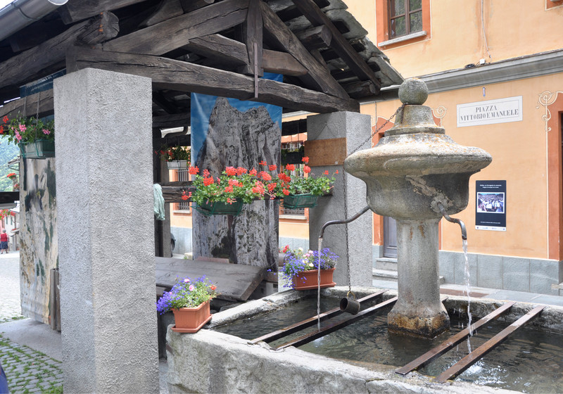 ''Piazza Vittorio Emanuele.'' - Exilles